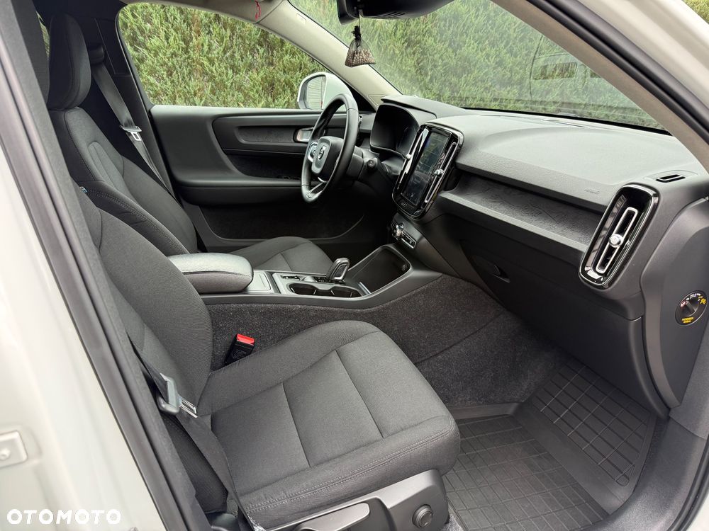 Volvo XC 40 T3 Momentum - 18