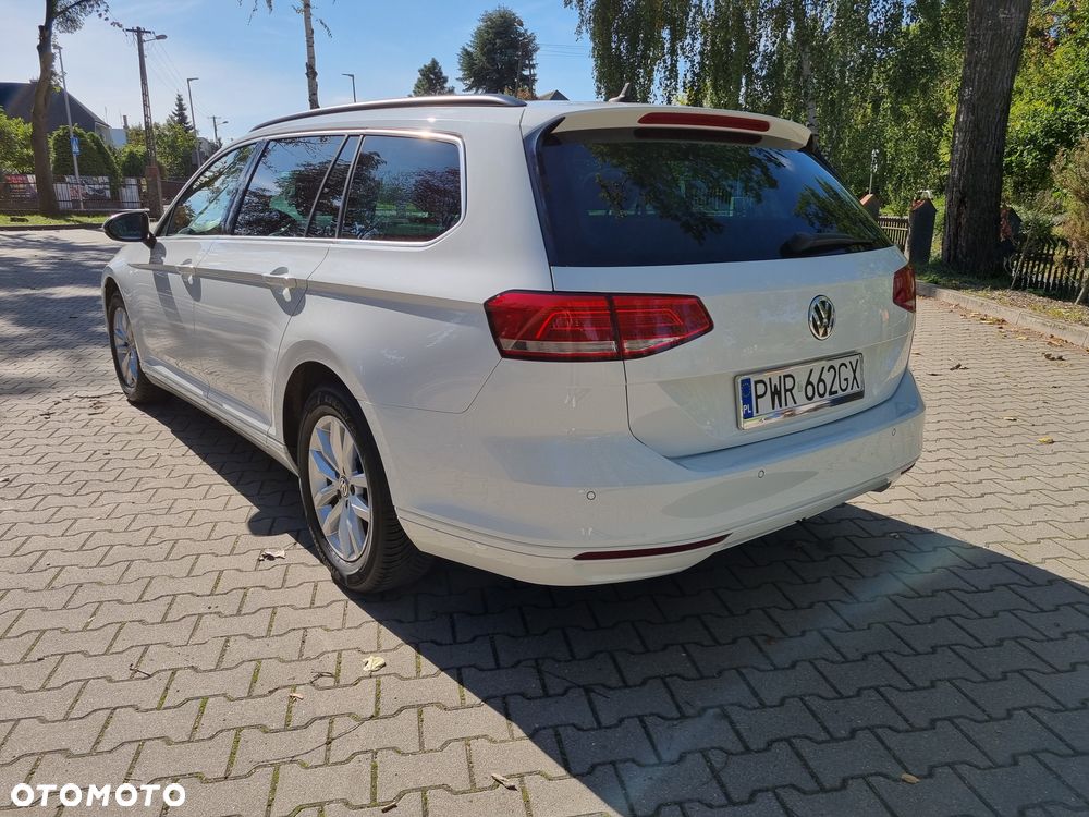 Volkswagen Passat - 17