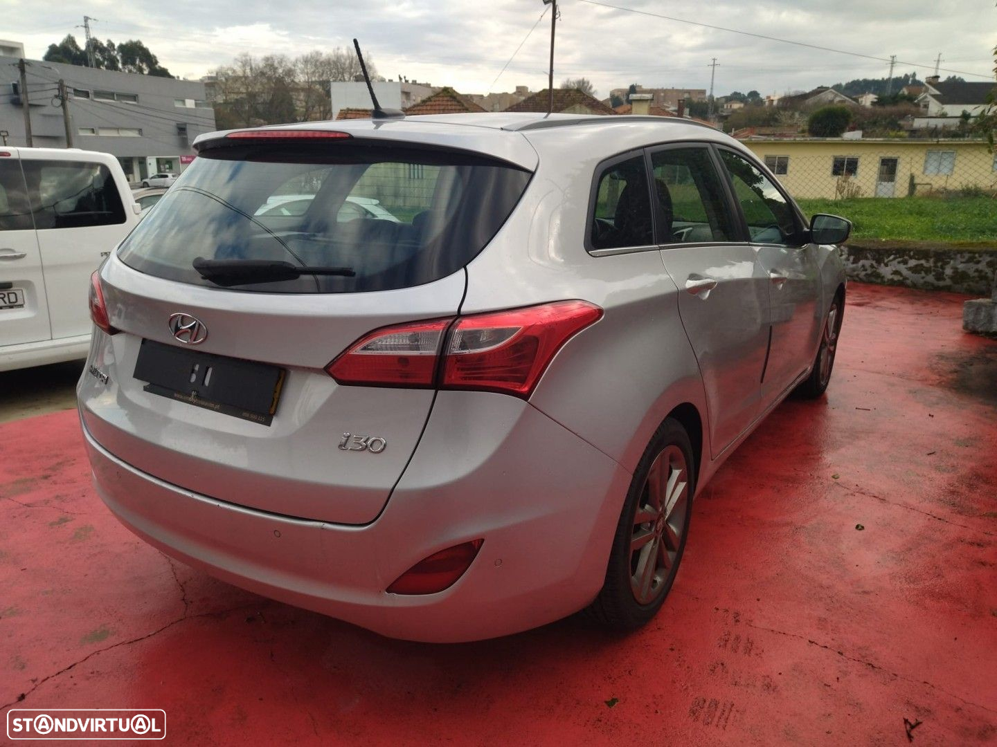 Hyundai i30 SW 1.6 CRDi Blue Comfort Auto AC+J17 - 6