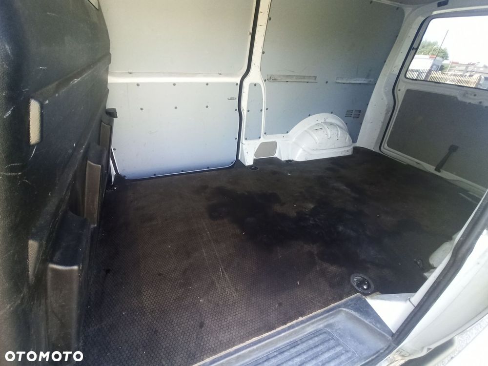 Volkswagen TRANSPORTER - 13