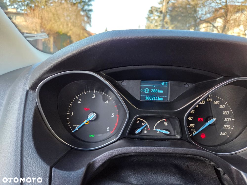 Ford Focus 1.6 TDCi DPF Titanium - 16