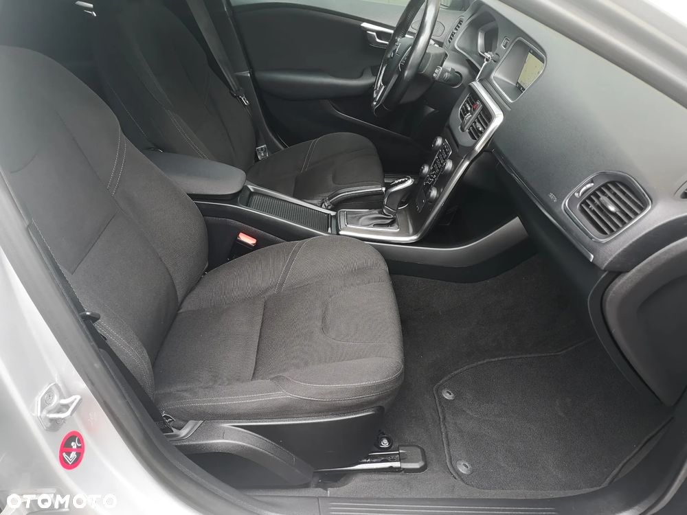 Volvo V40 T4 Powershift Kinetic - 23