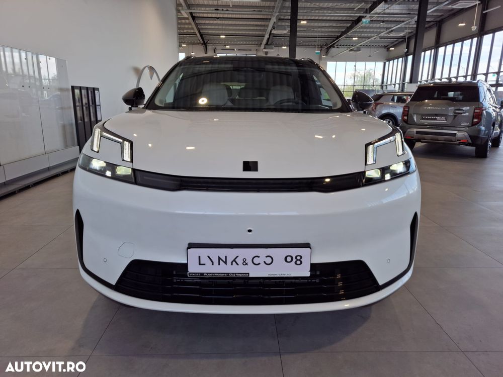 Lynk&Co 08 - 3