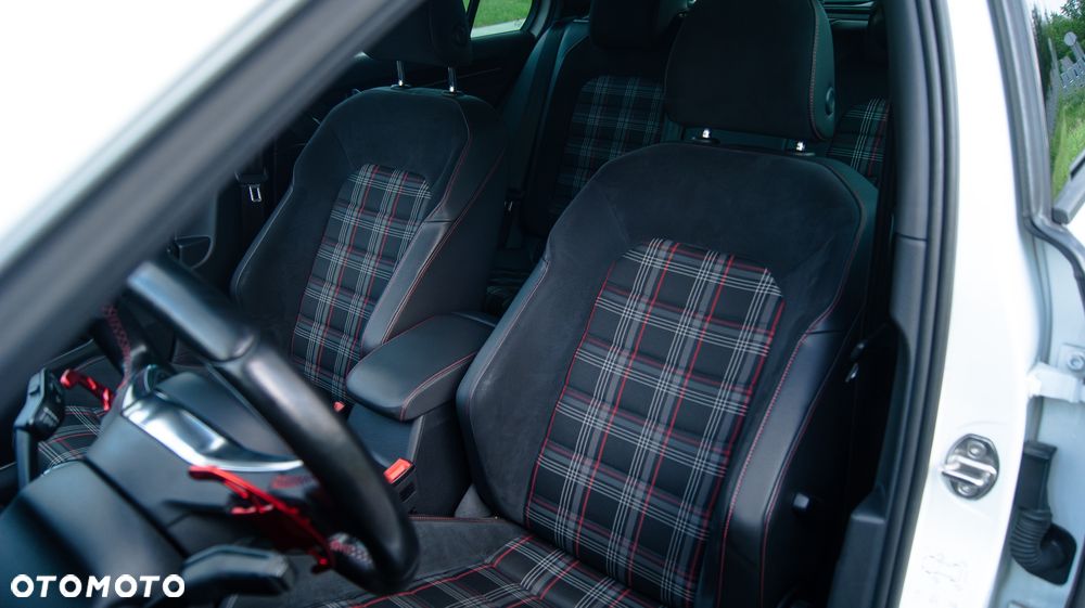 Volkswagen Golf 2.0 TSI BMT GTI Performance DSG - 15