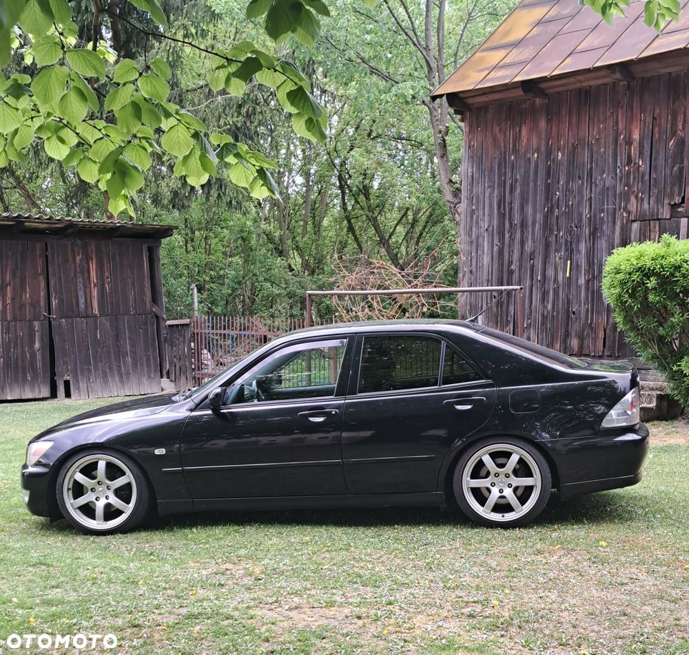 Lexus IS 200 Elegance - 11
