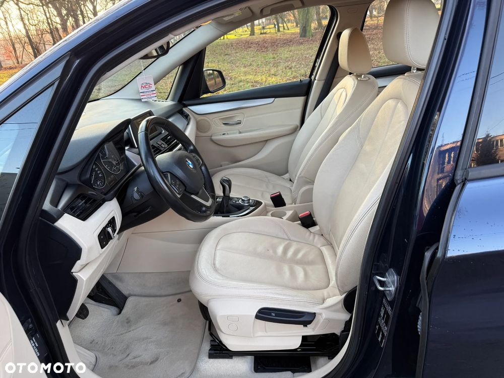 BMW Seria 2 216d Luxury Line - 12