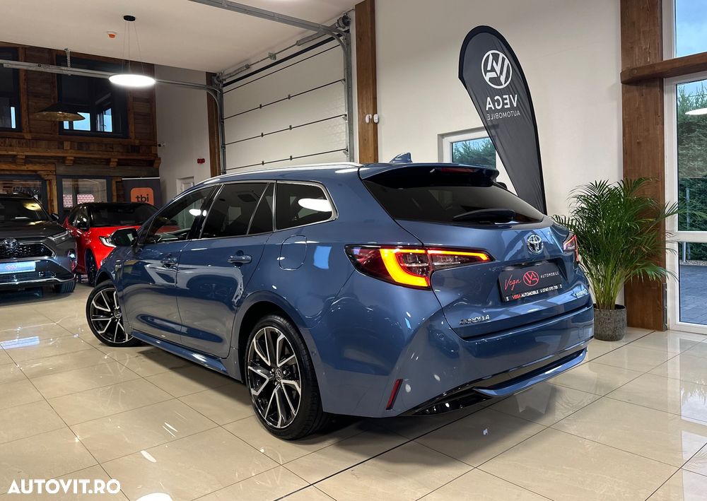 Toyota Corolla - 5