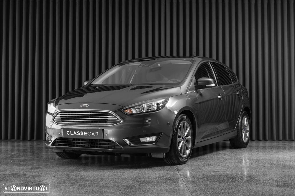 Ford Focus 1.0 EcoBoost S&S TITANIUM - 2