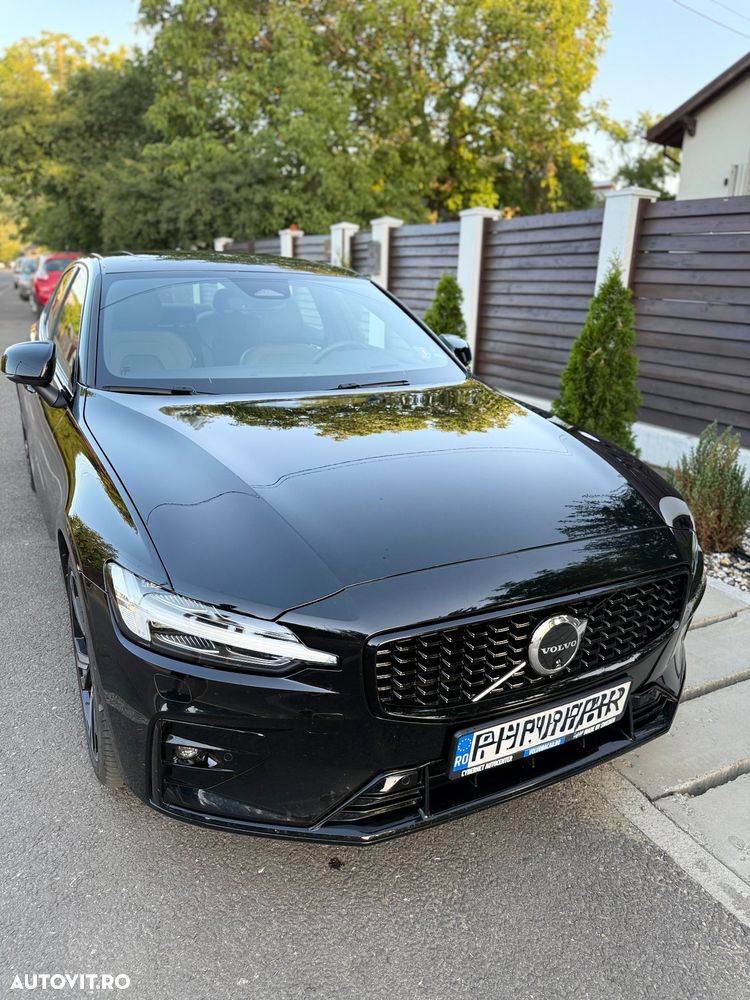 Volvo S60 B5 MHEV AT AWD Ultimate Dark - 6