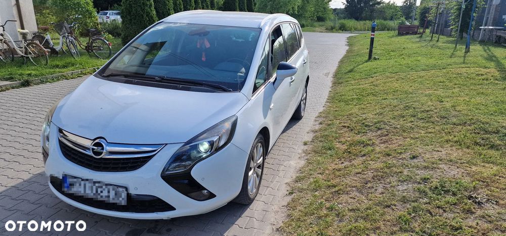 Opel Zafira - 2