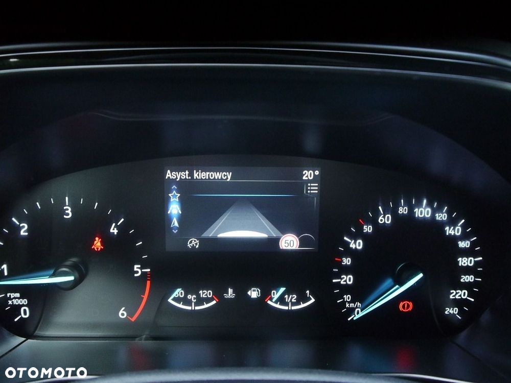 Ford Focus 1.5 EcoBlue Start-Stopp-System ST-LINE DESIGN - 21