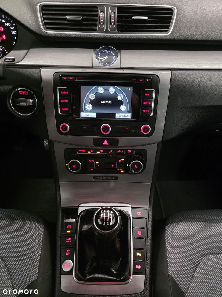 Volkswagen Passat 1.4 TSI BlueMotion Technology Comfortline - 10
