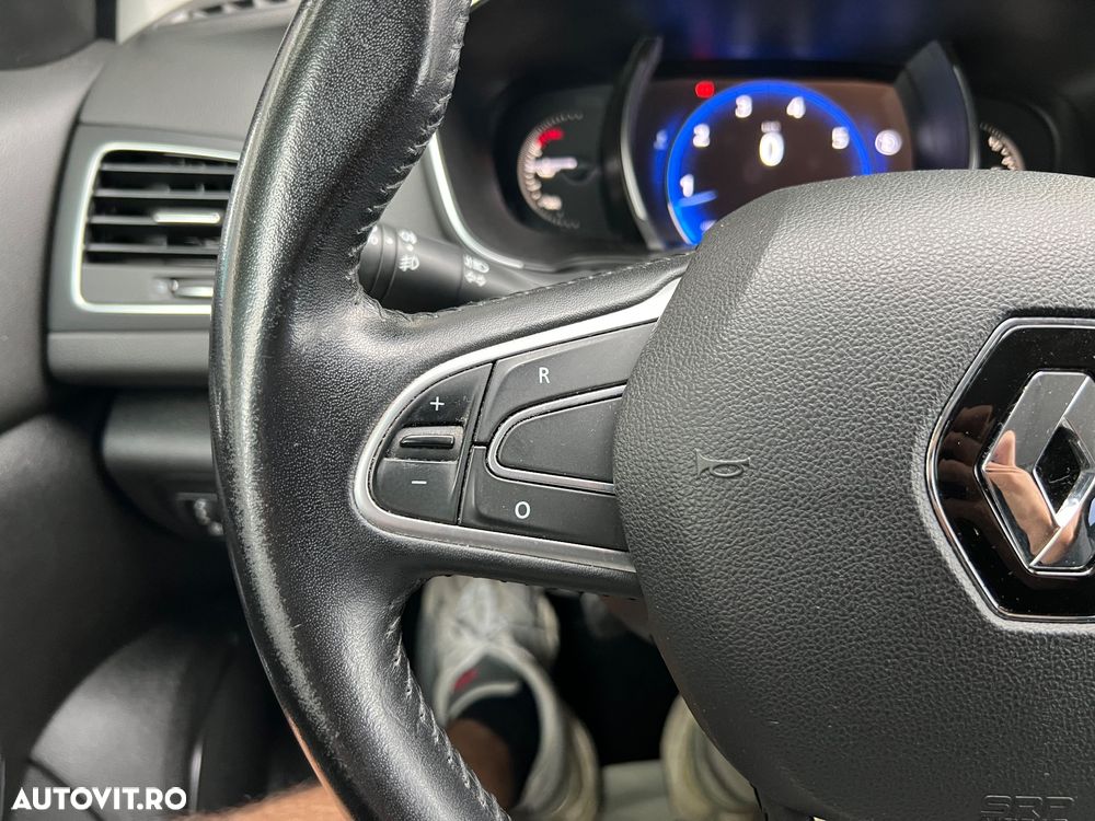 Renault Megane Grandtour TCe 140 GPF LIMITED - 19