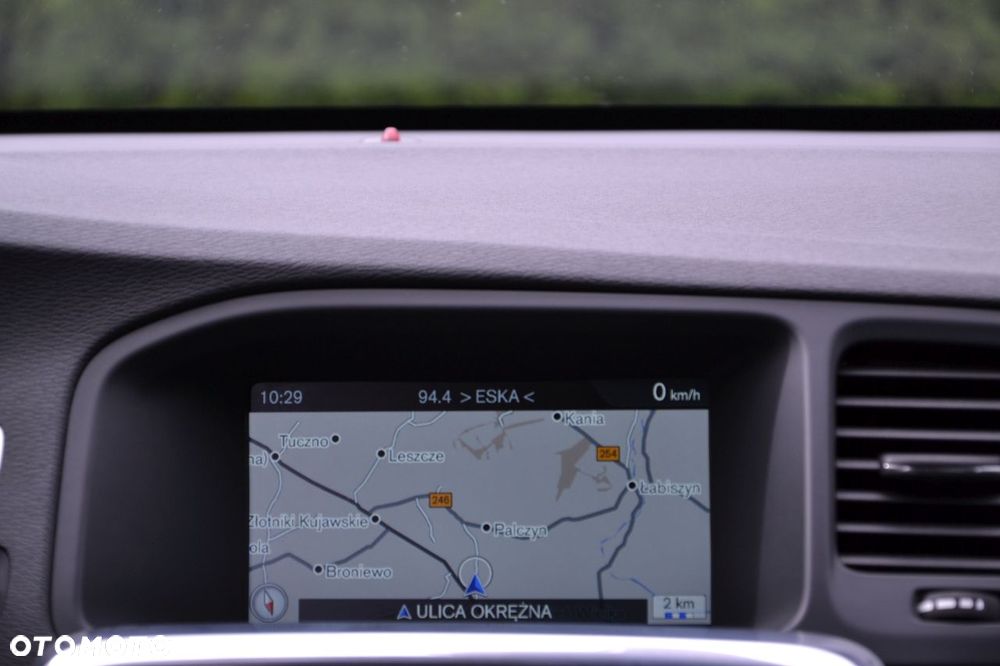 Volvo V60 D3 Geartronic Summum - 12