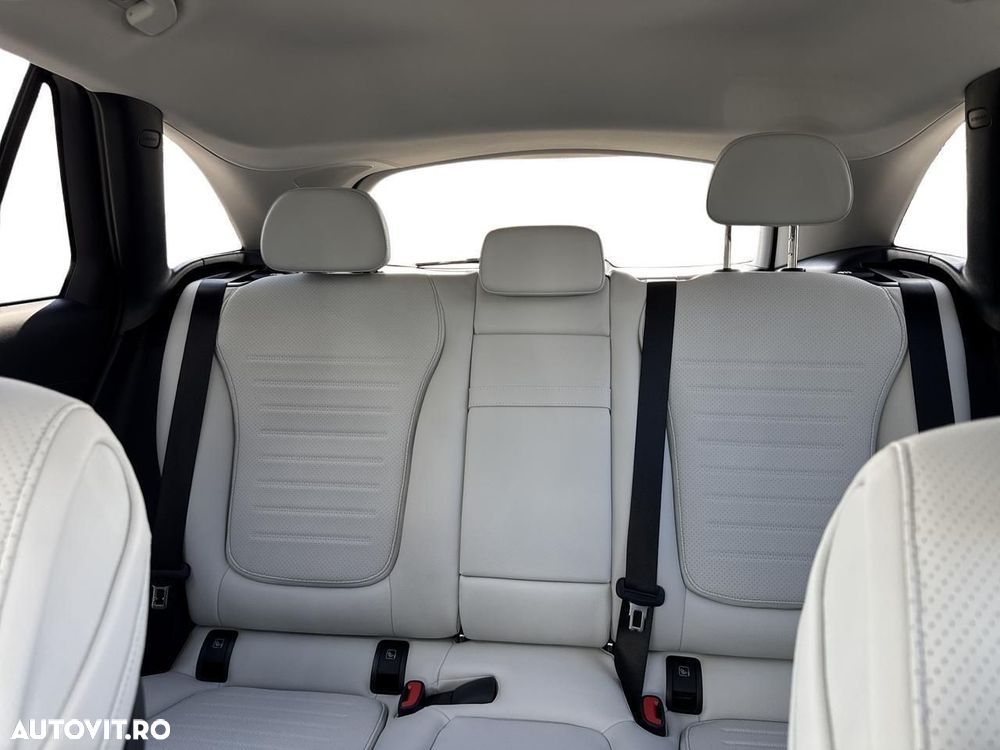 Mercedes-Benz GLC 300 e 4MATIC - 10