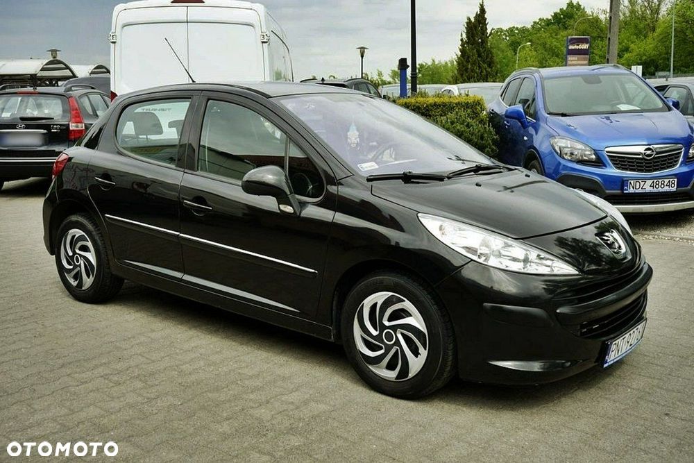 Peugeot 207 - 12