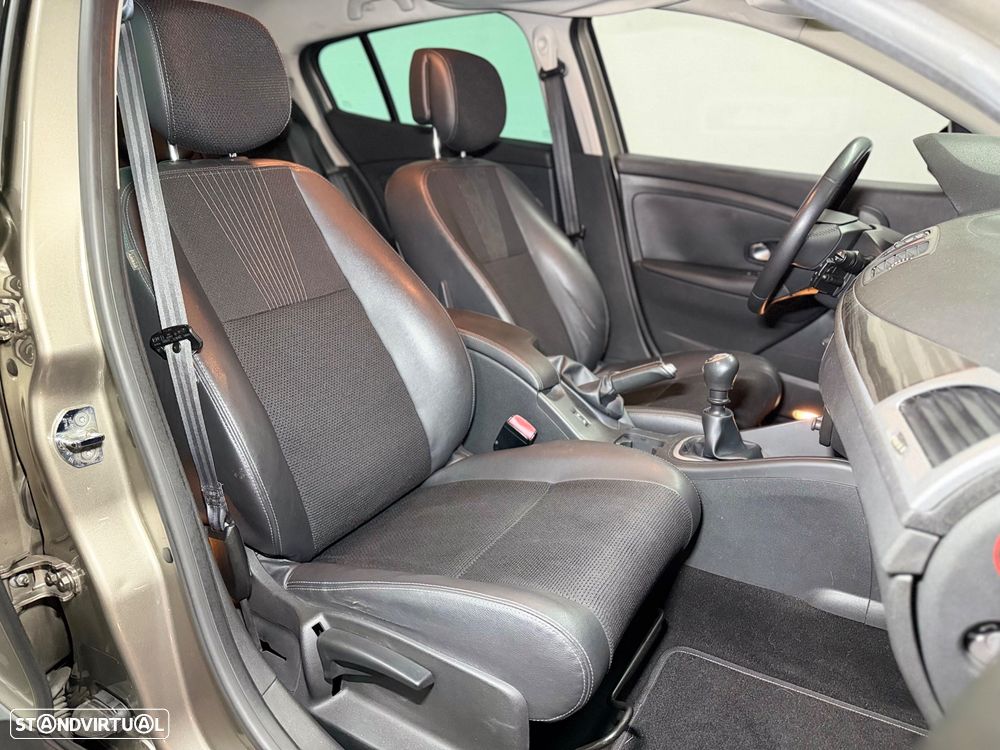 Renault Mégane 1.5 dCi Dynamique S - 11