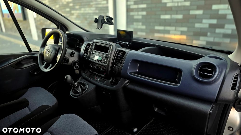 Opel Vivaro - 2