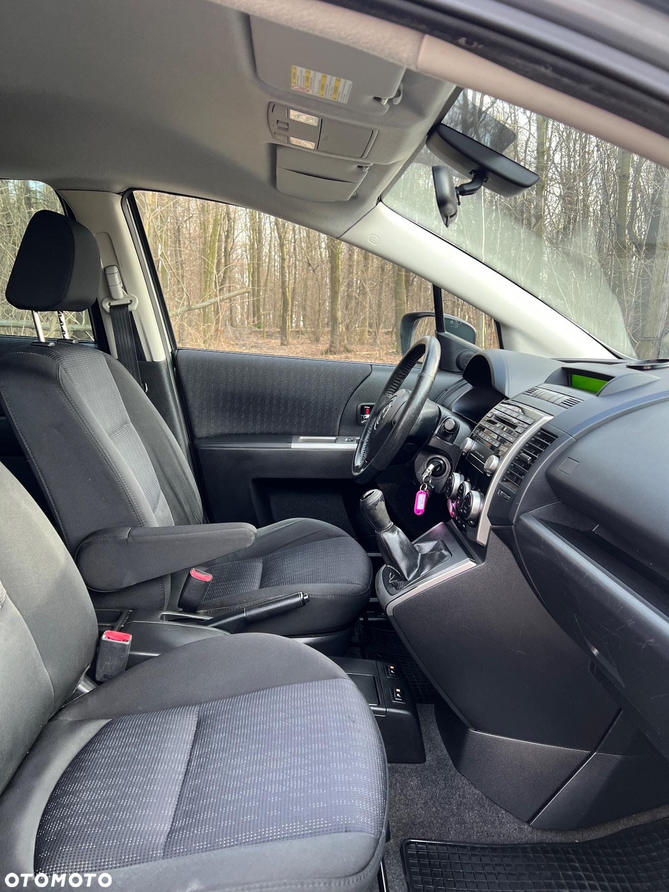 Mazda 5 1.8 Exclusive + - 11