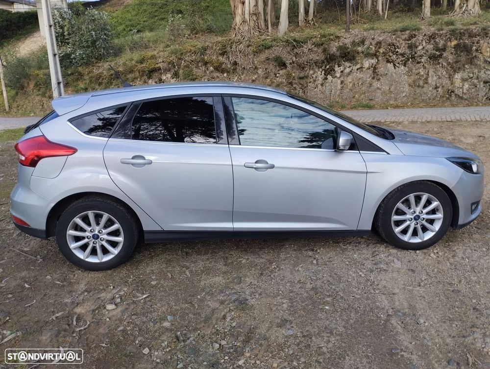 Ford Focus 1.0 EcoBoost Titanium - 8