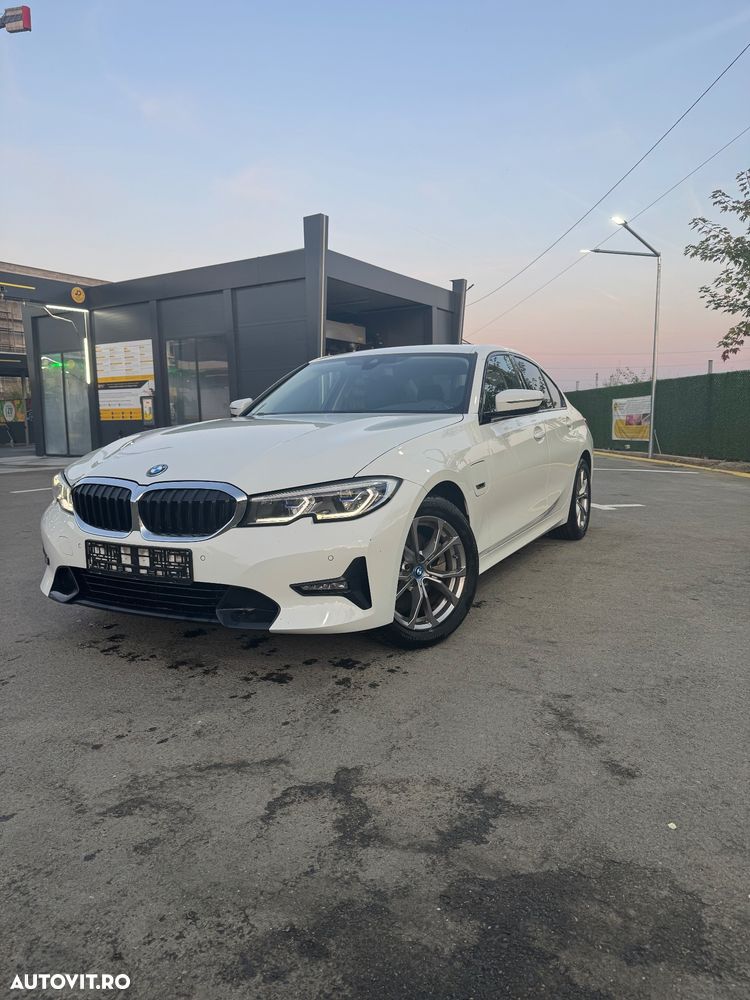 BMW Seria 3 320e Aut. Sport Line - 1