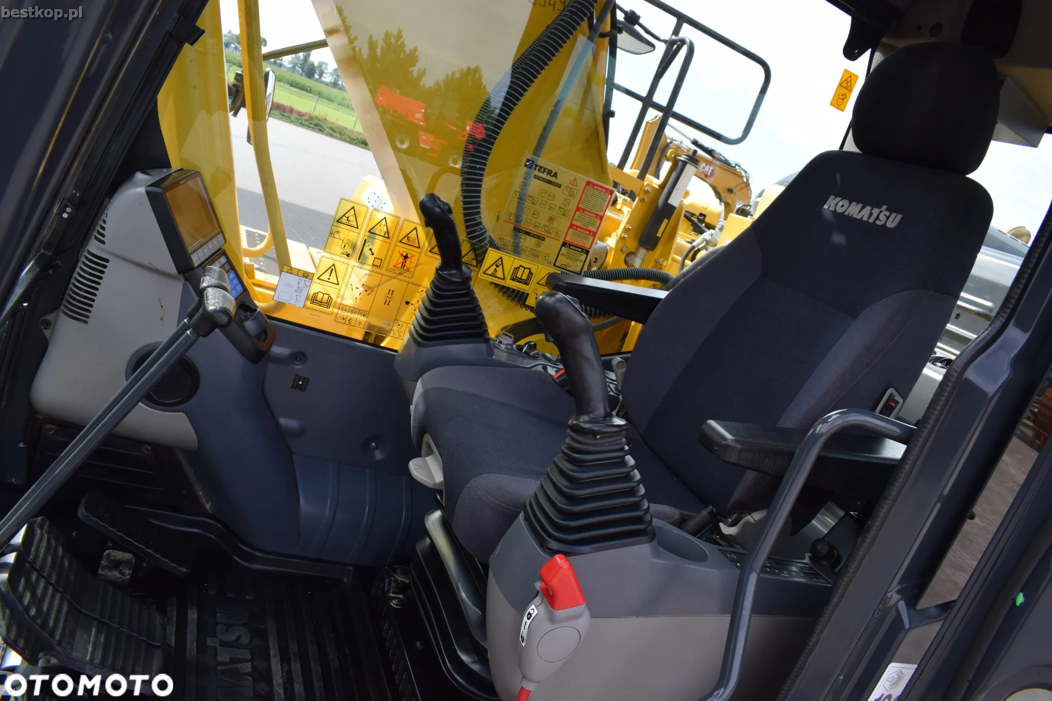Komatsu PC210LC-11 - 21