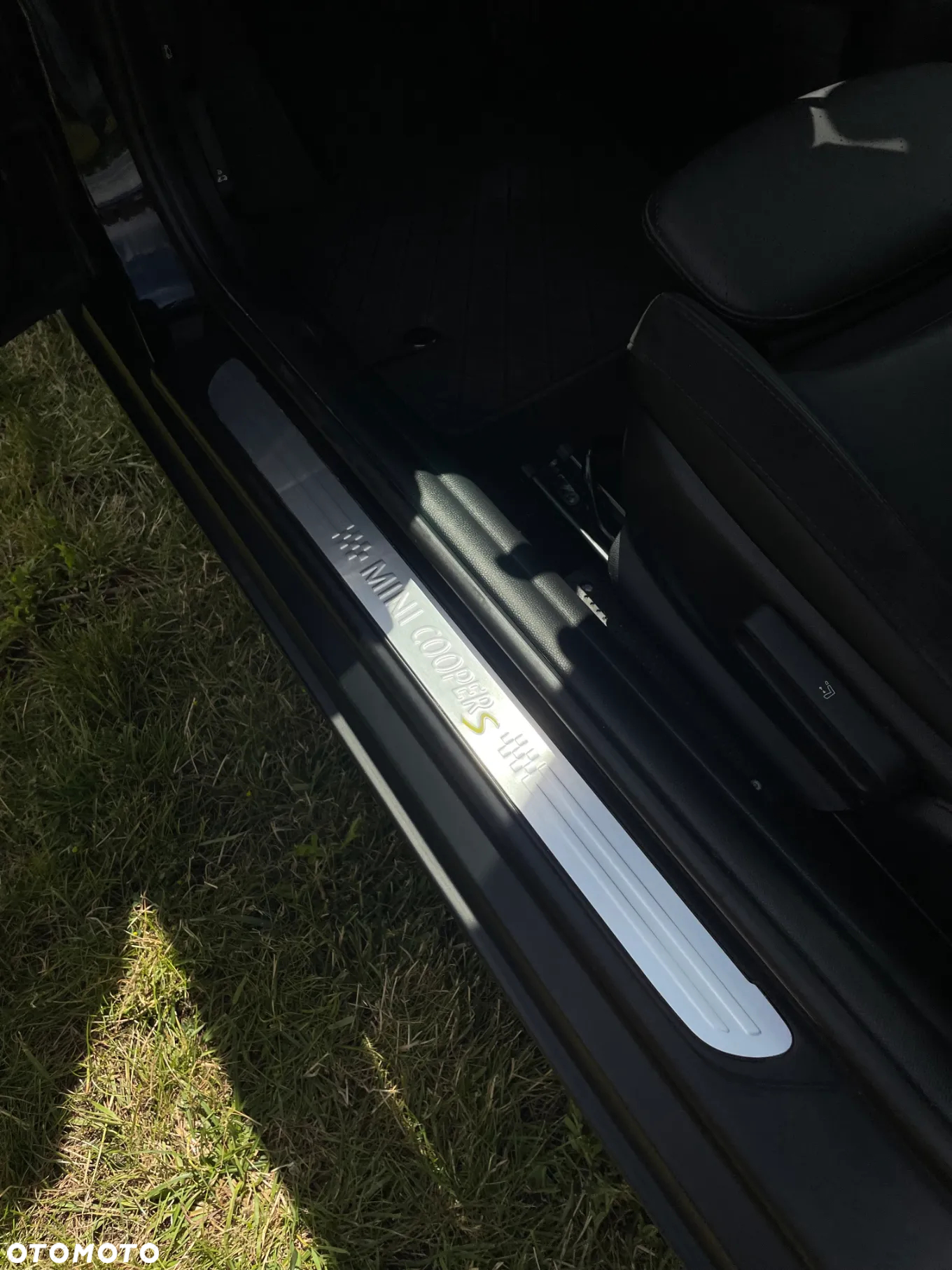 MINI Cooper SE Essential Trim - 10