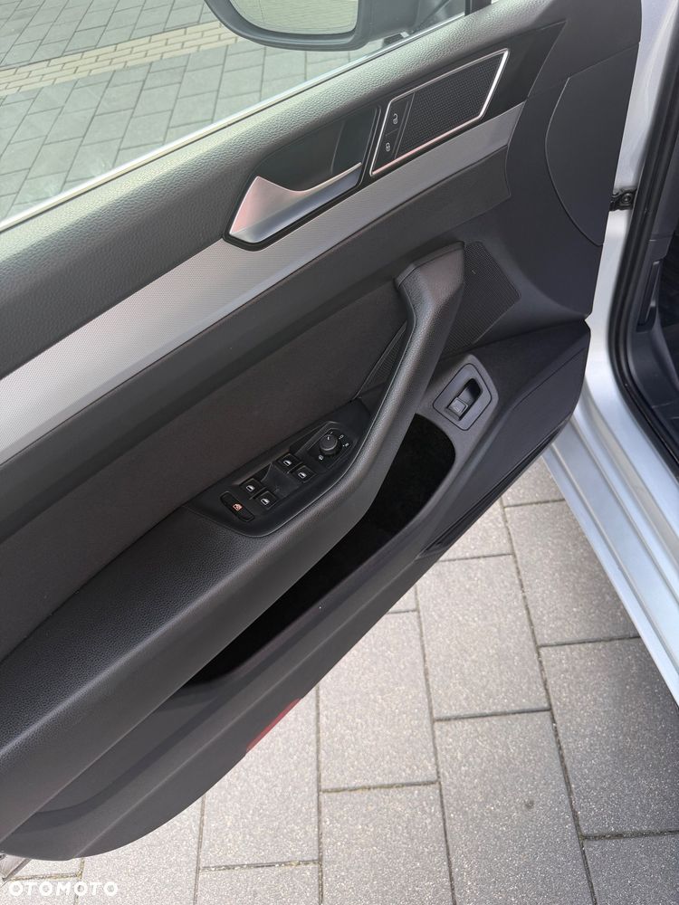 Volkswagen Passat 1.6 TDI (BlueMotion Technology) Comfortline - 35