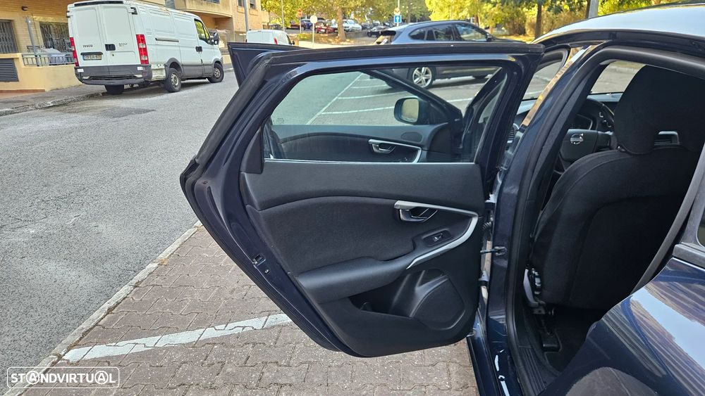 Volvo V40 - 22