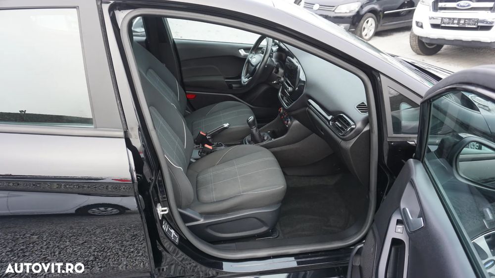 Ford Fiesta 1.1 S&S TITANIUM - 11