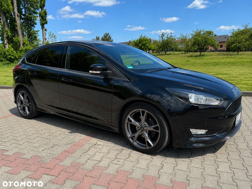 Ford Focus 1.0 EcoBoost Start-Stopp-System ST-LINE DESIGN - 4