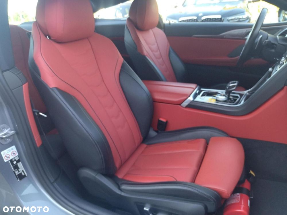 BMW Seria 8 - 17