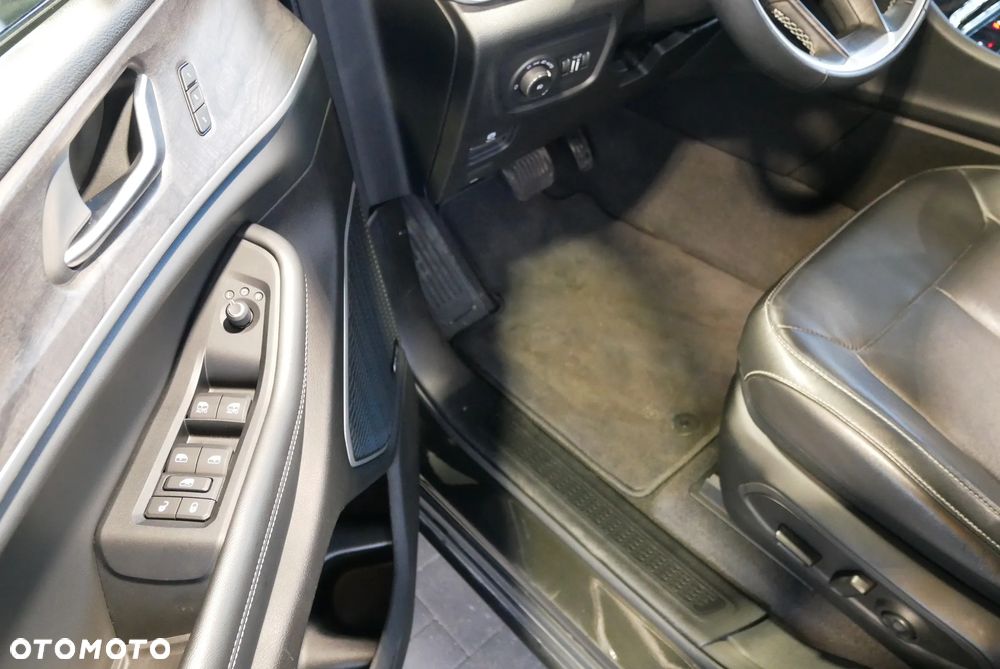 Jeep Grand Cherokee - 21