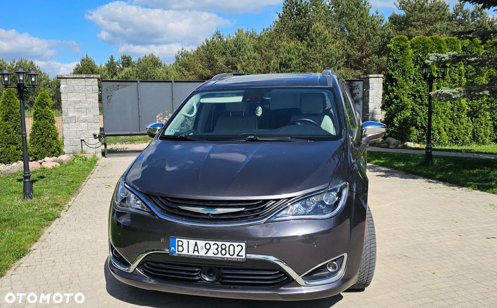 Chrysler Pacifica - 17