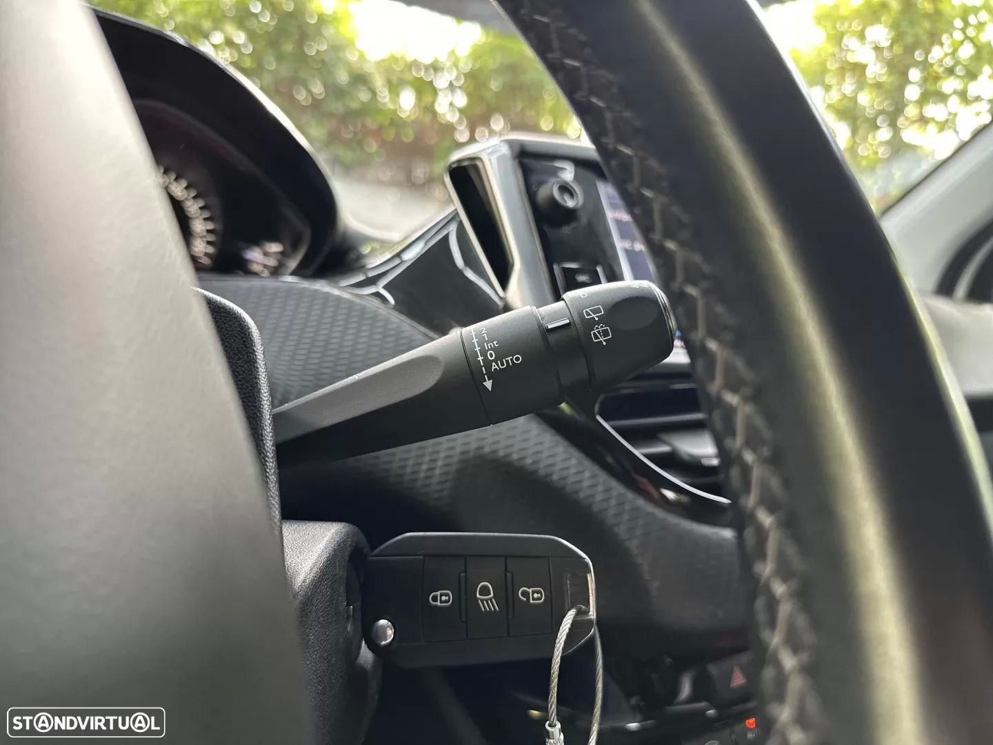 Peugeot 208 1.2 PureTech Allure EAT6 - 24