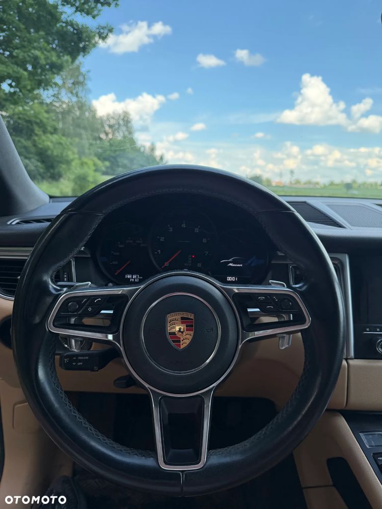 Porsche Macan Standard - 17