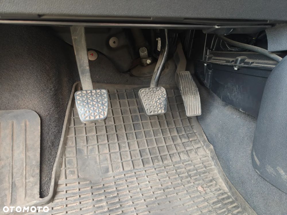 Opel Astra 1.6 Turbo Cosmo - 22