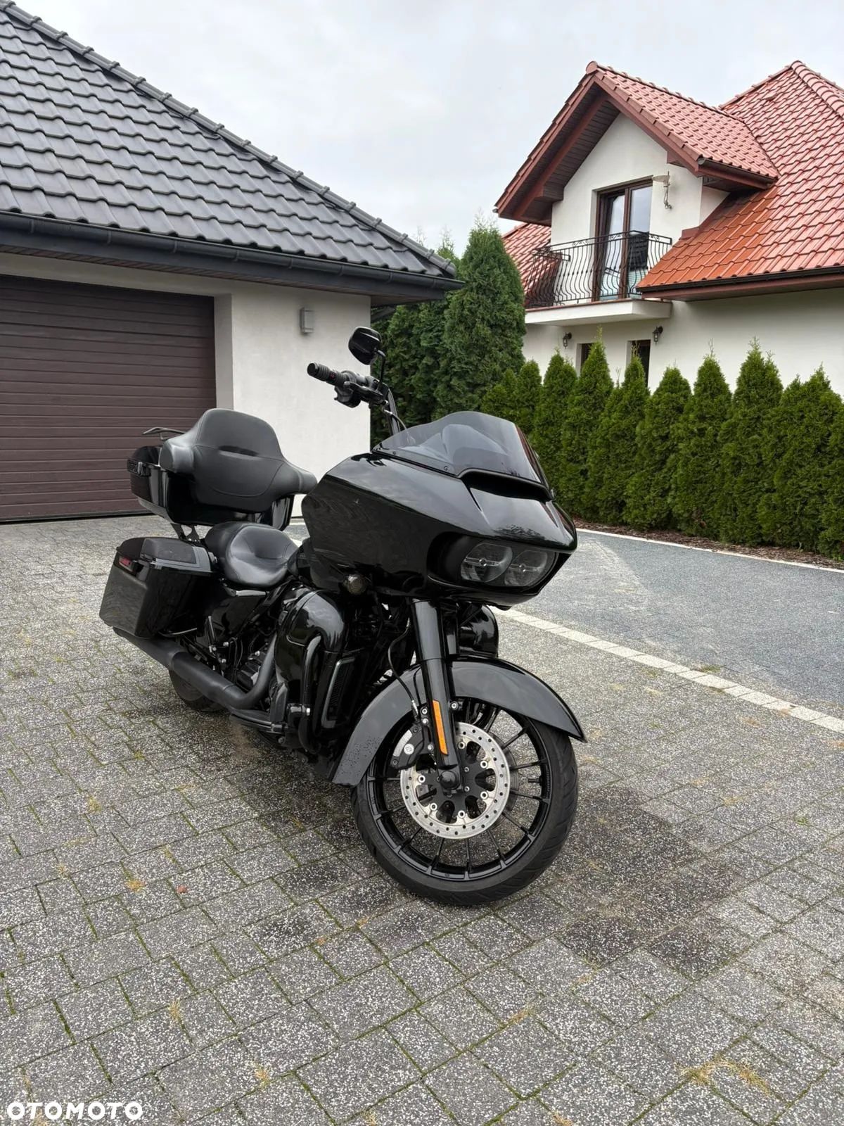 Harley-Davidson Touring Road Glide - 1