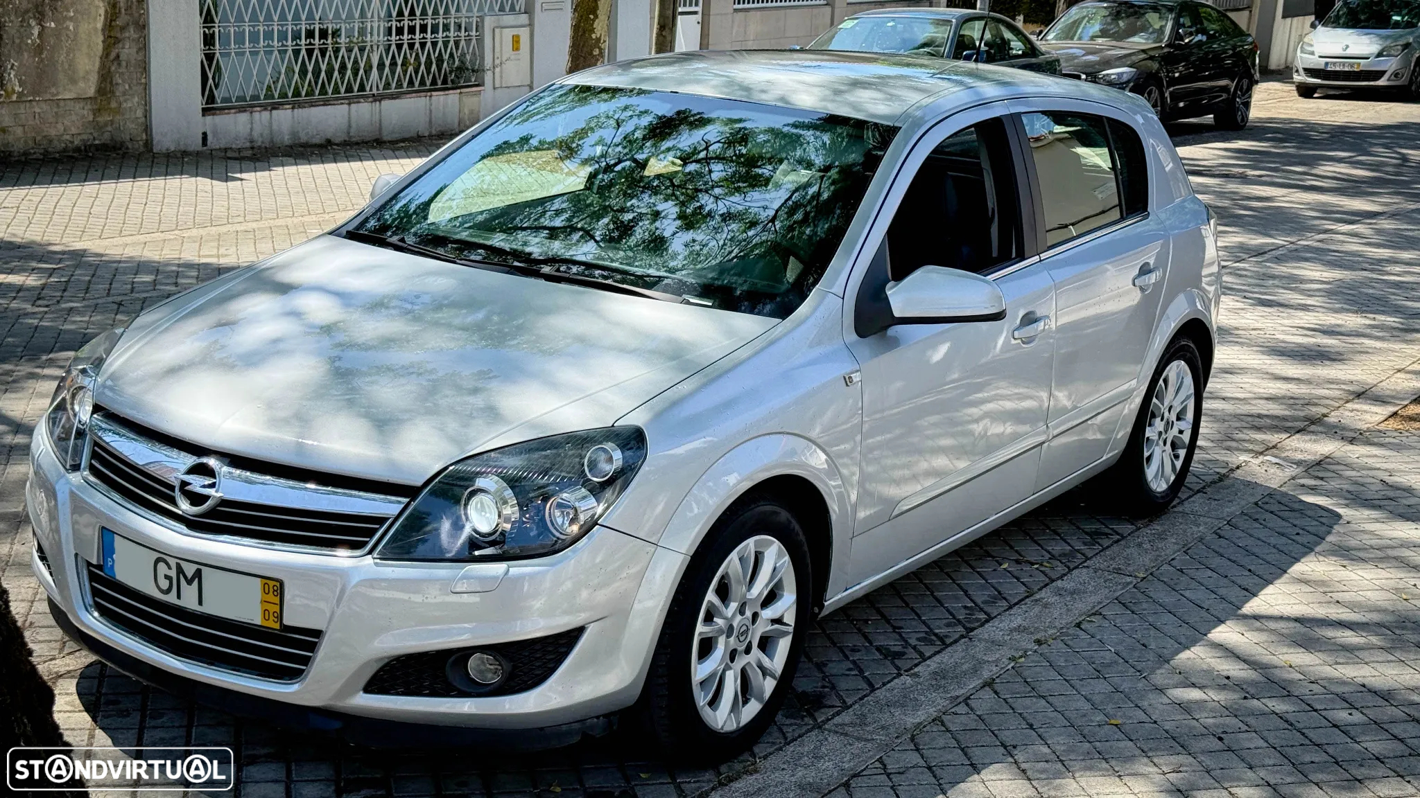 Opel Astra 1.9 CDTi Cosmo - 2