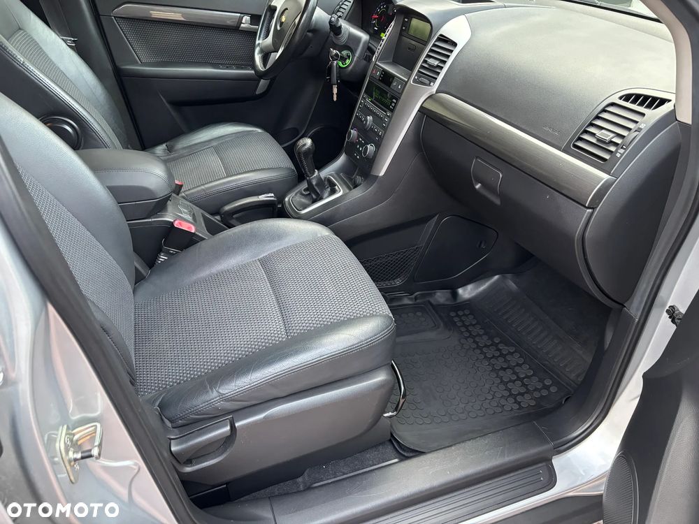 Chevrolet Captiva 2.4 2WD 7 Sitzer LS Family Edition - 23
