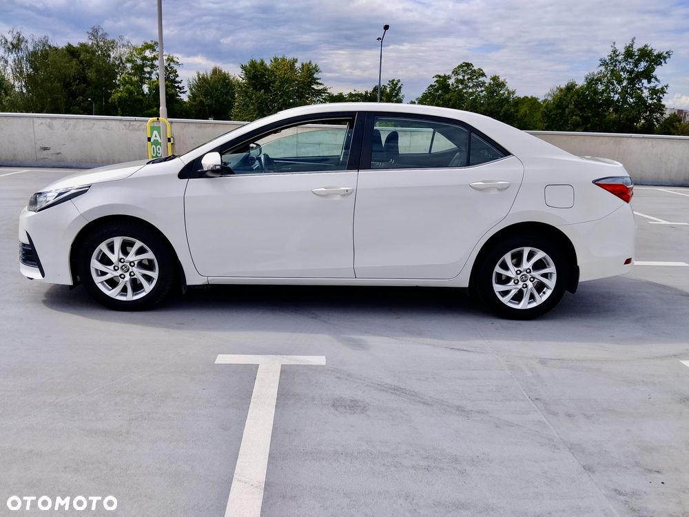 Toyota Corolla 1.6 Comfort - 1