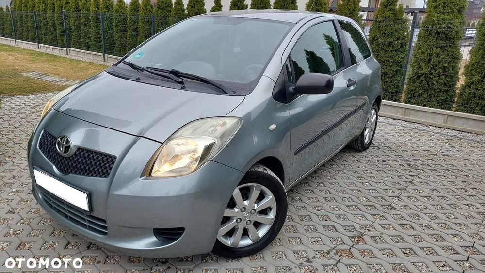 Toyota Yaris - 1