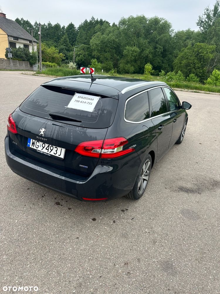 Peugeot 308 - 8