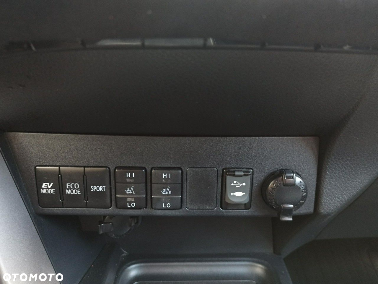 Toyota RAV4 - 15