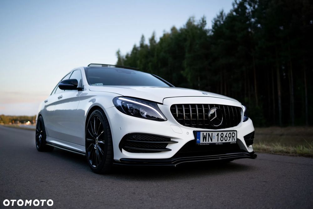 Mercedes-Benz Klasa C 400 4-Matic 7G-TRONIC - 32