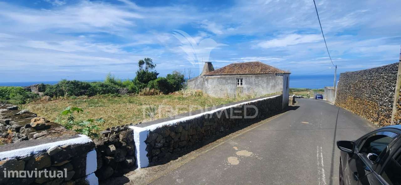 Ruína para Recuperar com Vista Mar Deslumbrante no Raminho - Grande imagem: 3/5
