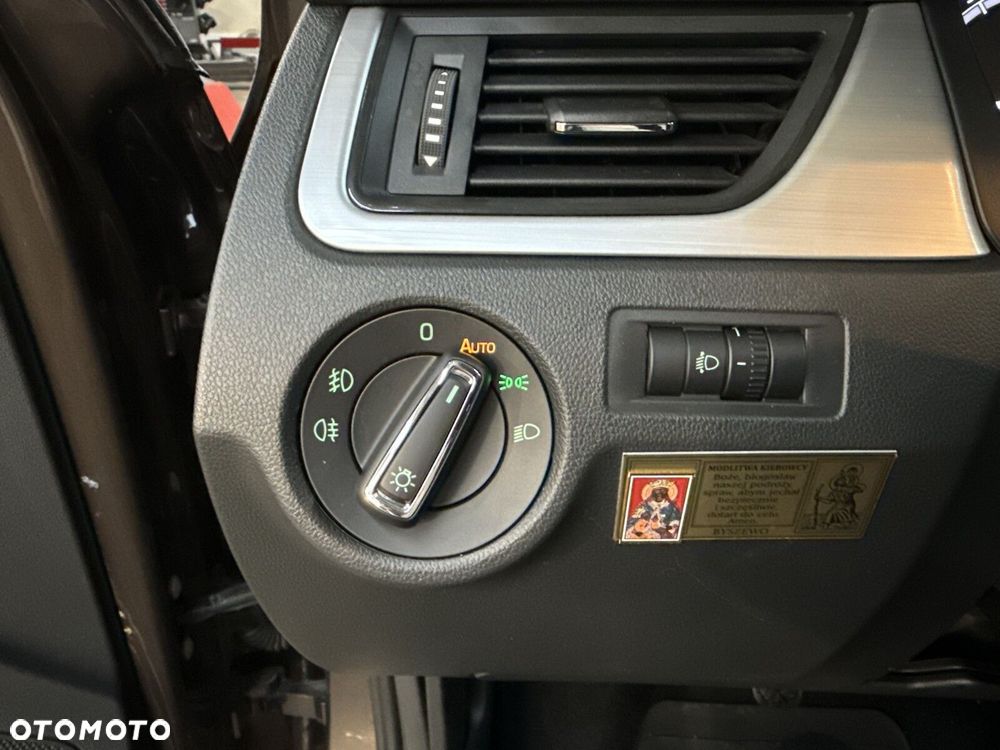 Skoda RAPID 1.0 TSI Ambition - 22