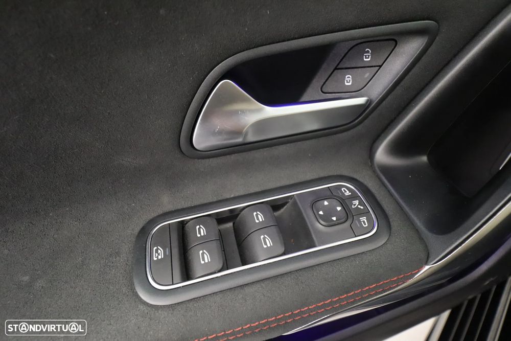 Mercedes-Benz A 250 e AMG Line - 26