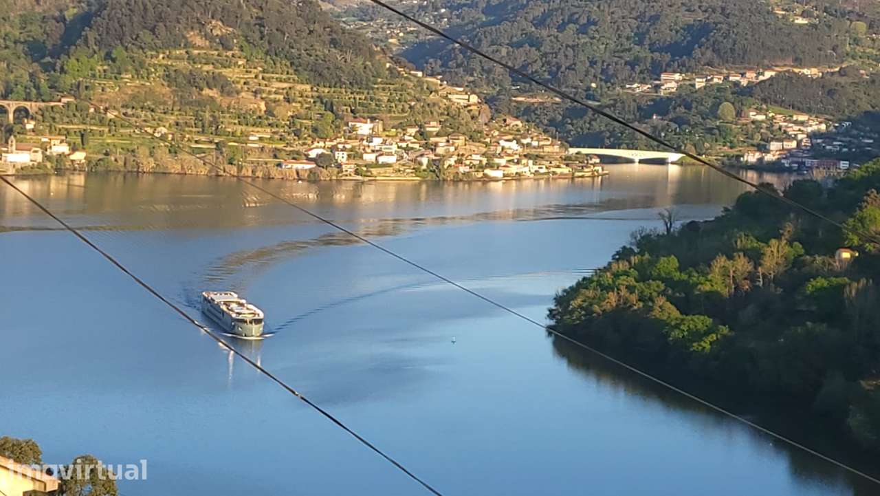 Quinta no Douro c/ 3 Ruínas (301m² ABC) e Frente Rio - Grande imagem: 4/14