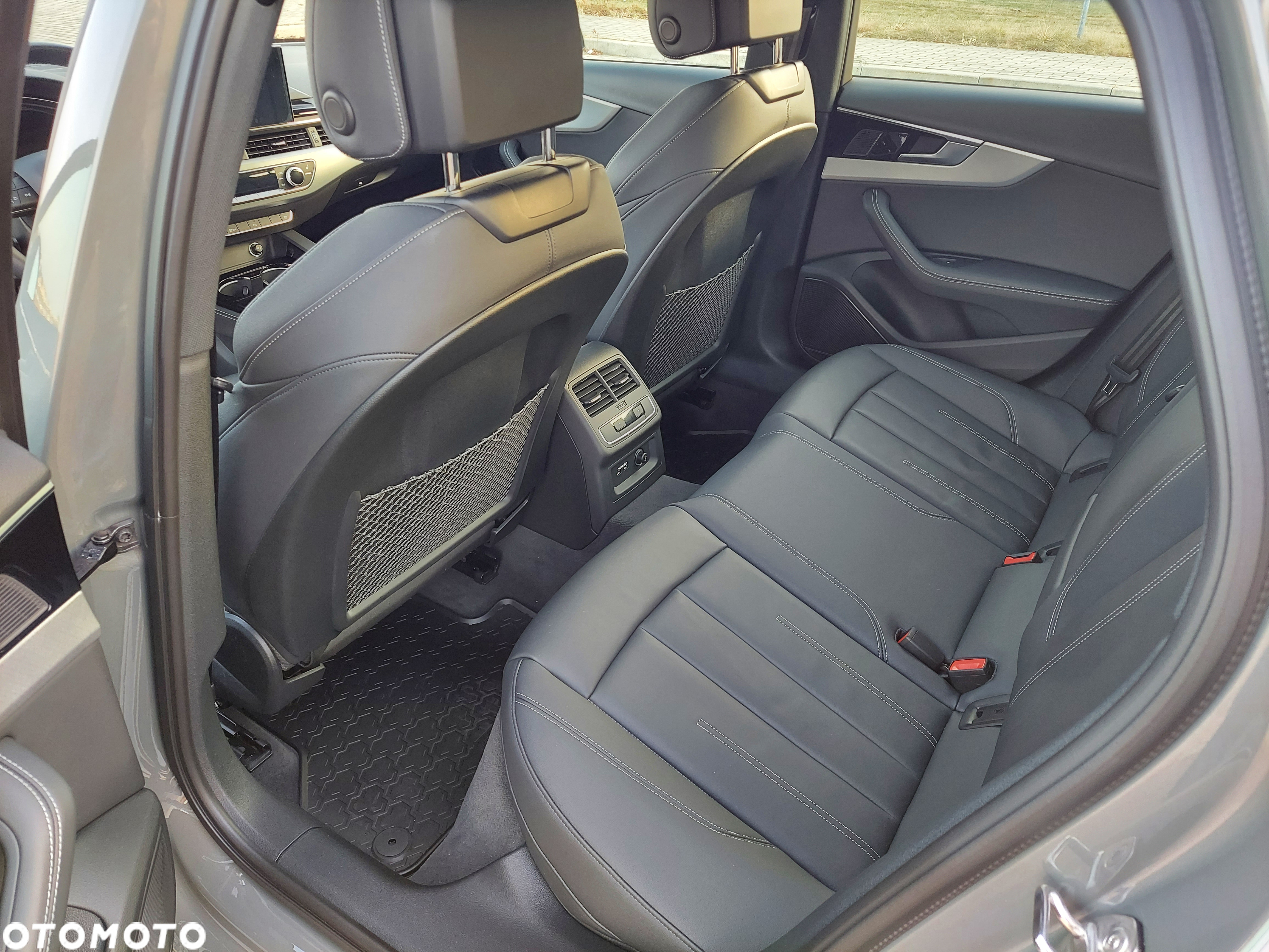 Audi A4 Avant 45 TFSI quattro S tronic S line - 13